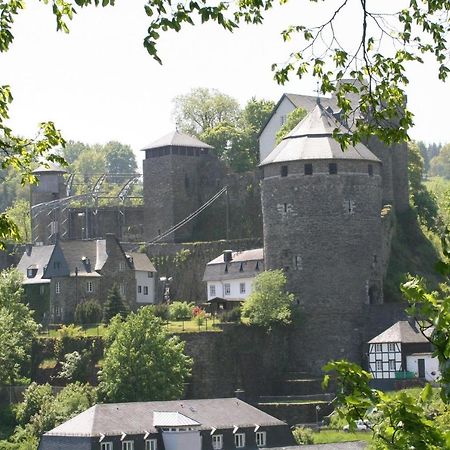 Ferienwohnung "Kunterbunt" Mit Burgblick Und Dachterrasse Monschau Eksteriør bilde